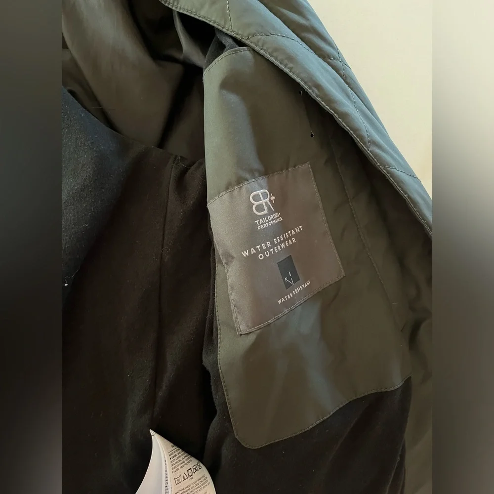 Banana Republic Motion Tech Bomber Jacket water resistant lightweight green